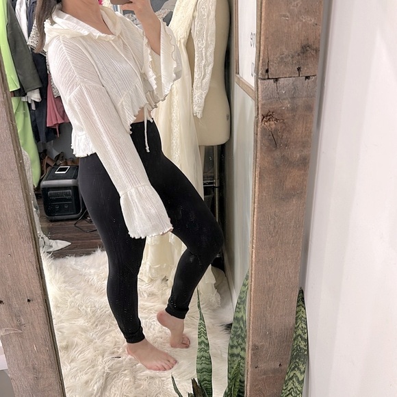 Out from under boho ivory color hooded knit top size small - Picture 4 of 7